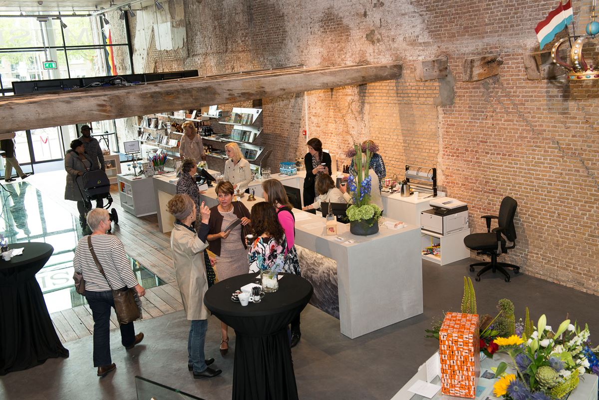 Aanmelden voor vergaderingen en lezingen