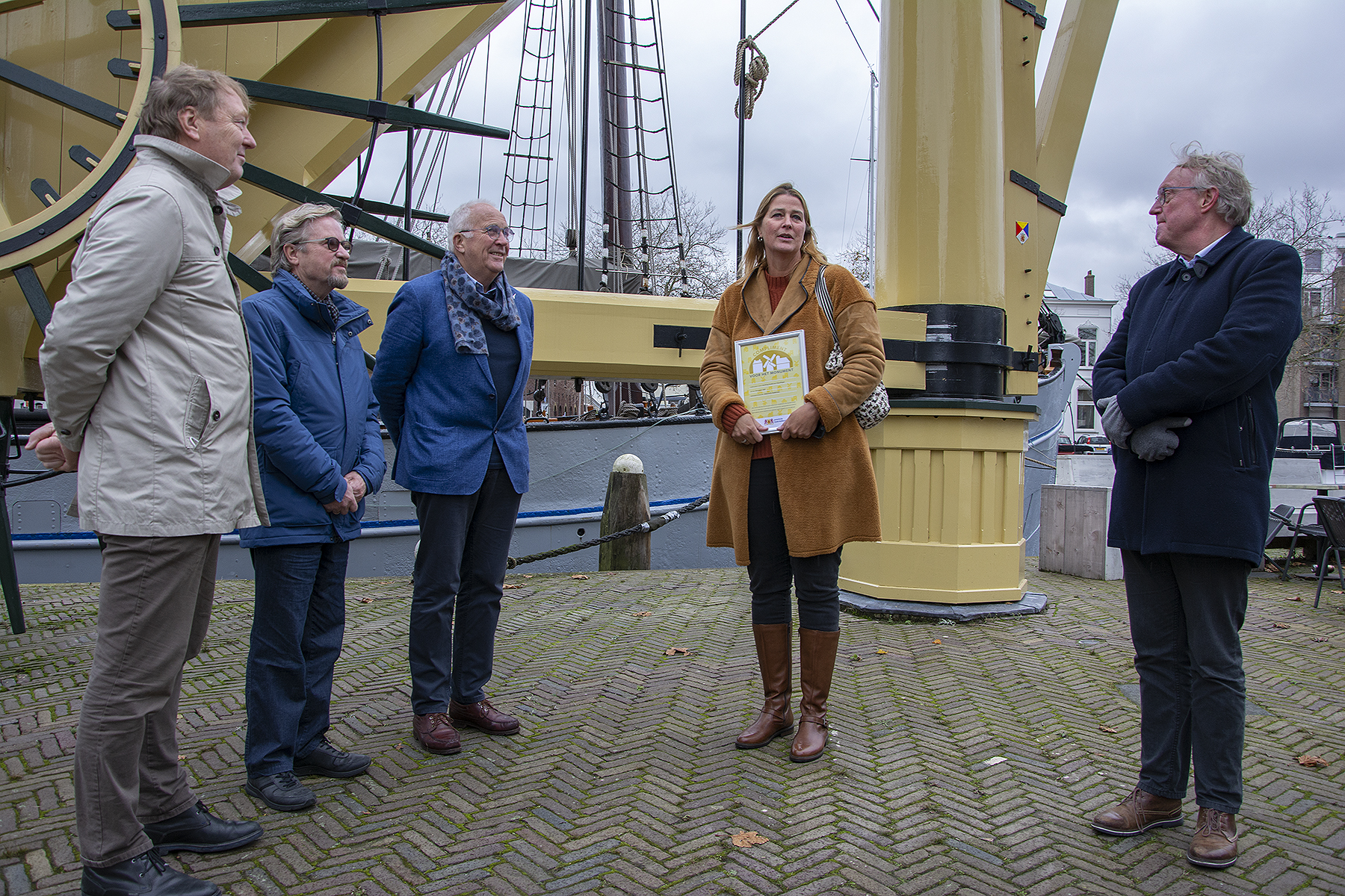 Stadskraan ontvangt compliment voor een monument